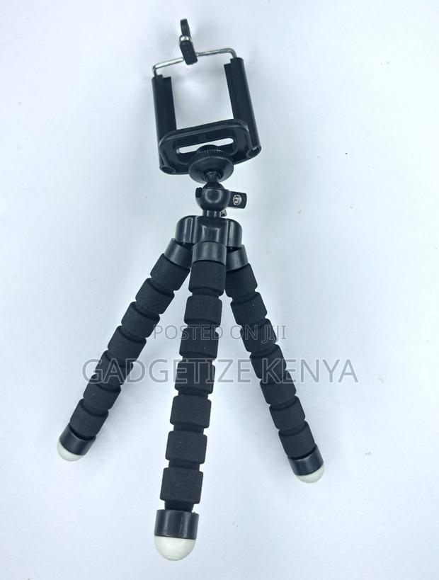 Flexible Tripod Phone Stand and Holder - thumbnail 9