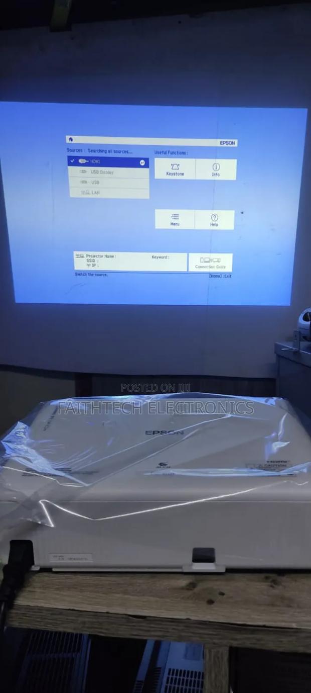 Original Epson Co-Wo1 Projector – Brand New, Boxed - main view