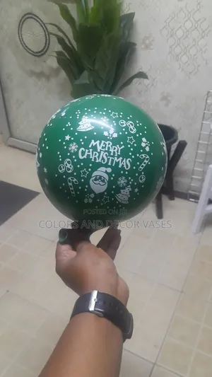 Green Christmas Balloons