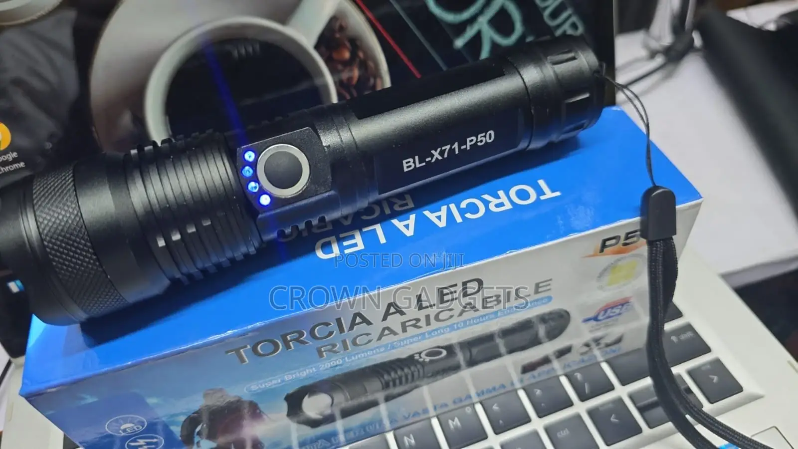 P50 Zoomable Tactical Led Torch With Usb Rechargeable Battery