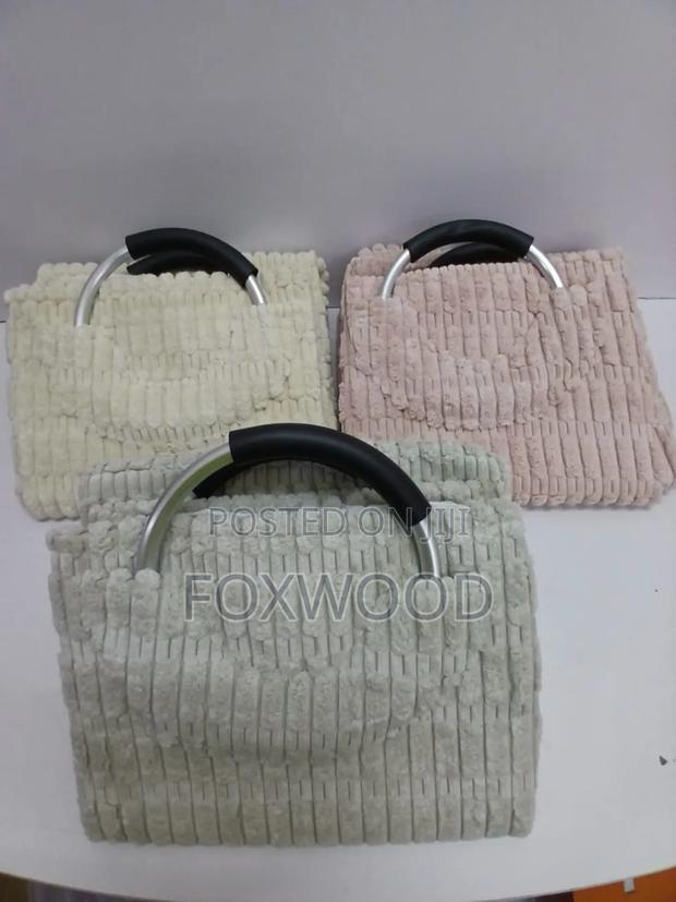 Velvet Coudry Laundry Basket - thumbnail 2