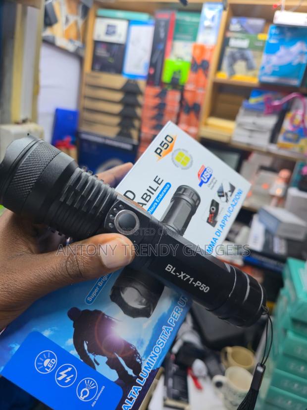 Rechargeable Led Torch With Strobe, Sos & Adjustable Beam P50 - thumbnail 3