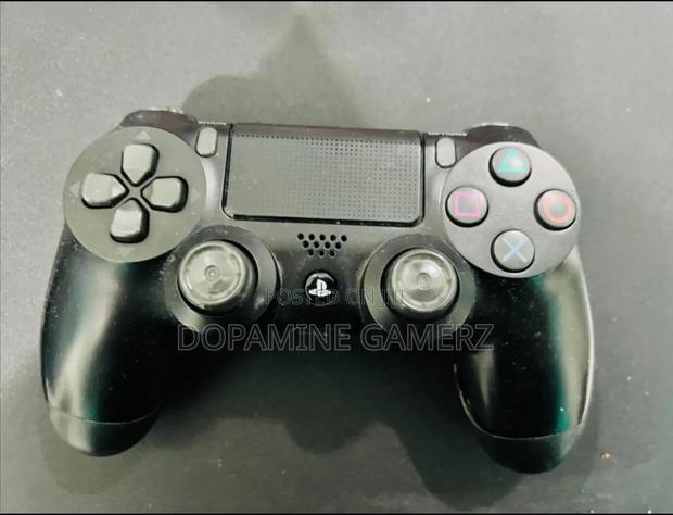 Playstation 4 Slim - thumbnail 6