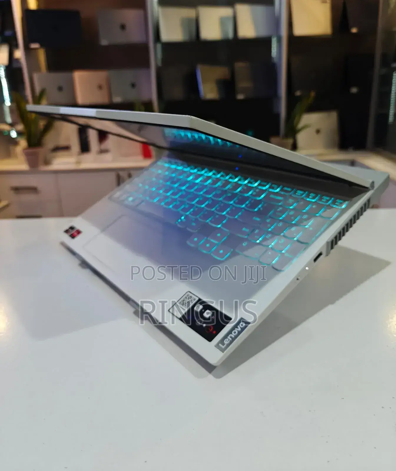 Laptop Lenovo Legion 5 32GB Apple M2 Ultra SSD 1T