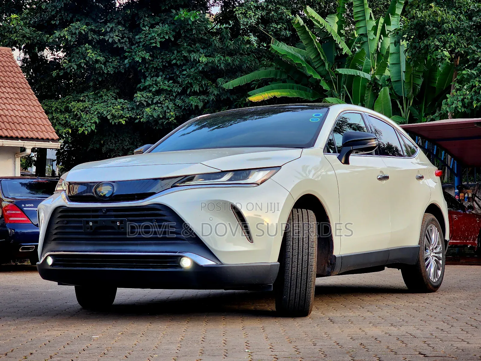 Toyota Harrier 2.0 2020 White
