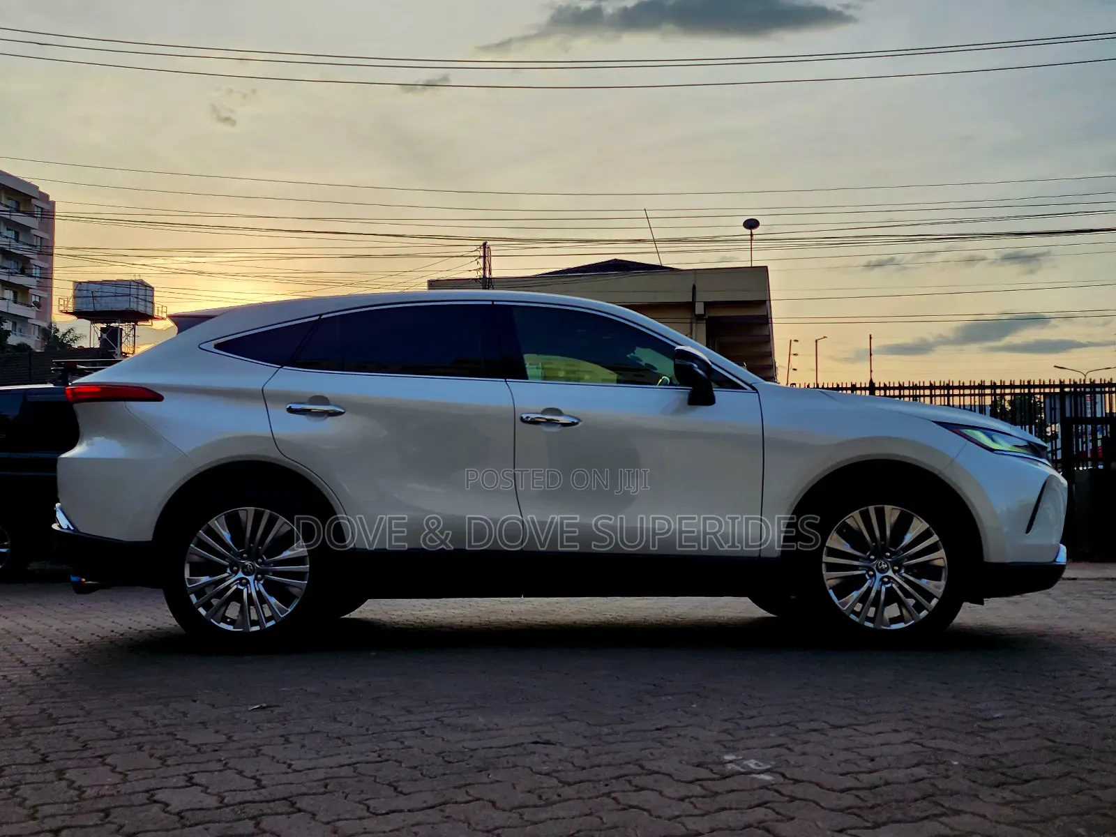Toyota Harrier 2.0 2020 White