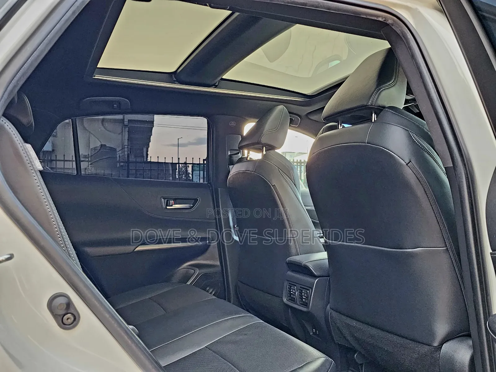 Toyota Harrier 2.0 2020 White