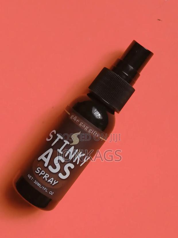 Professional Fart Spray Prank - thumbnail 4