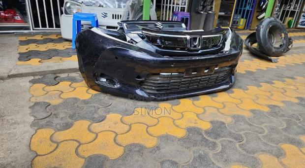 Nosecut Honda Fit Shuttle - main view