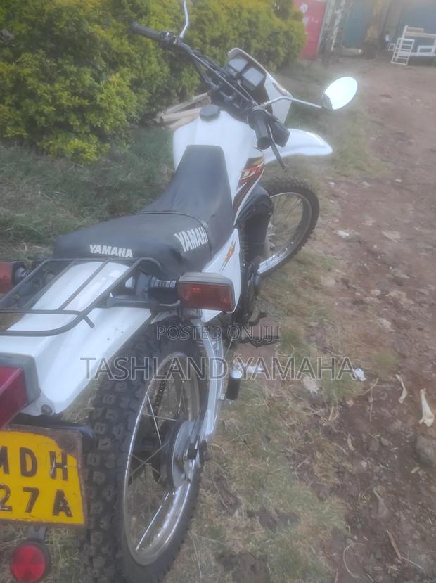 Yamaha DT175 2014 White - main view