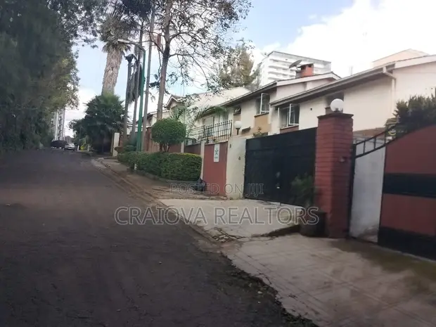 4bdrm Mansion in Kileleshwa for rent