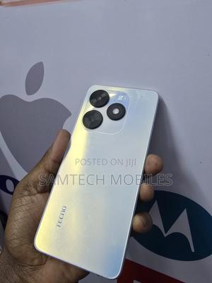 Tecno Spark Go 128 GB Silver - thumbnail 2