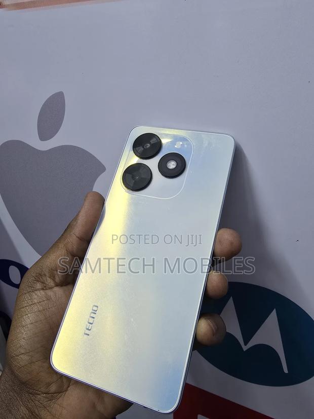 Tecno Spark Go 128 GB Silver - main view