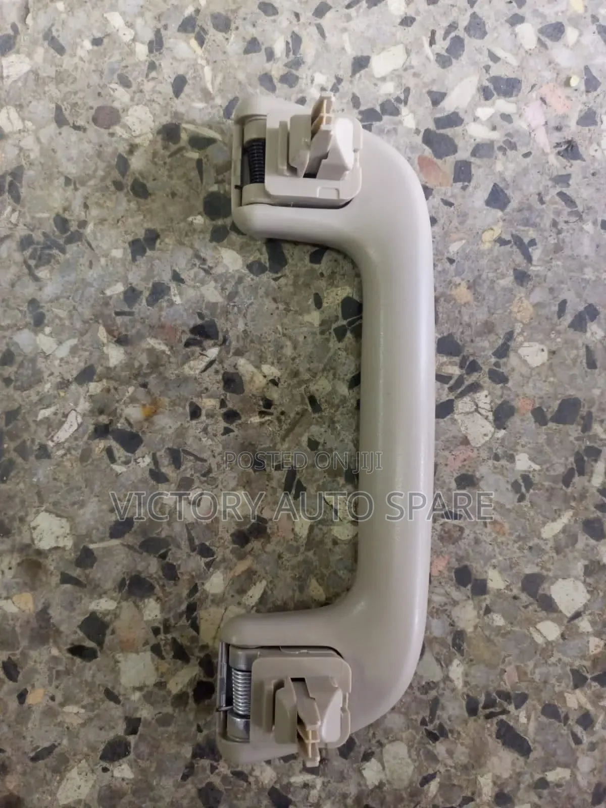 Raum Roof Handle
