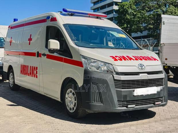 Toyota HiAce 2019 White