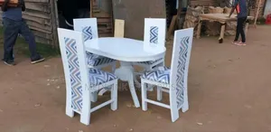 Oval Whitish Dinning Table Set