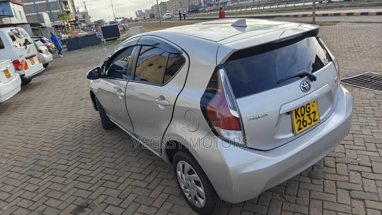 Toyota Aqua 2015 Silver