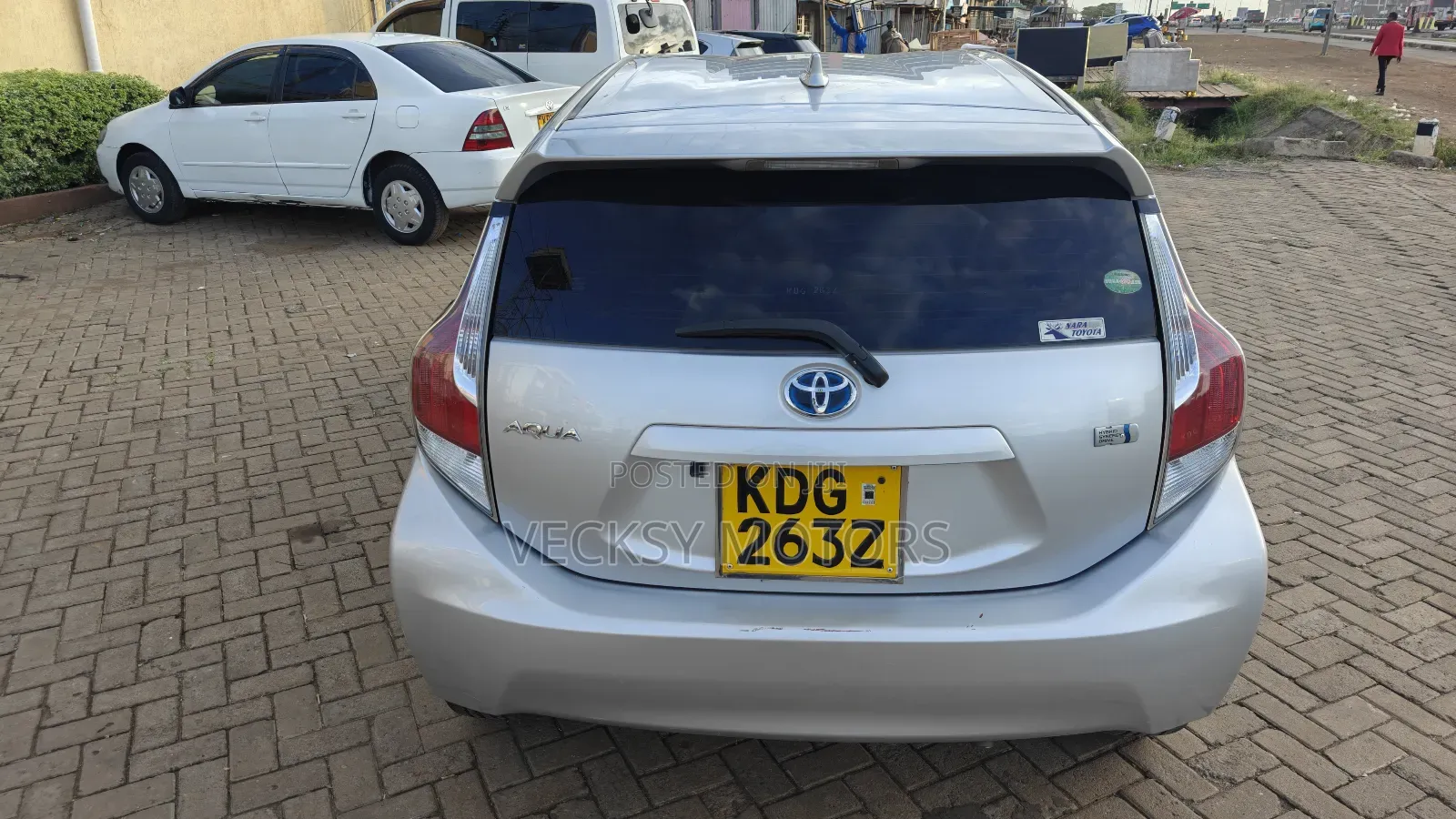 Toyota Aqua 2015 Silver