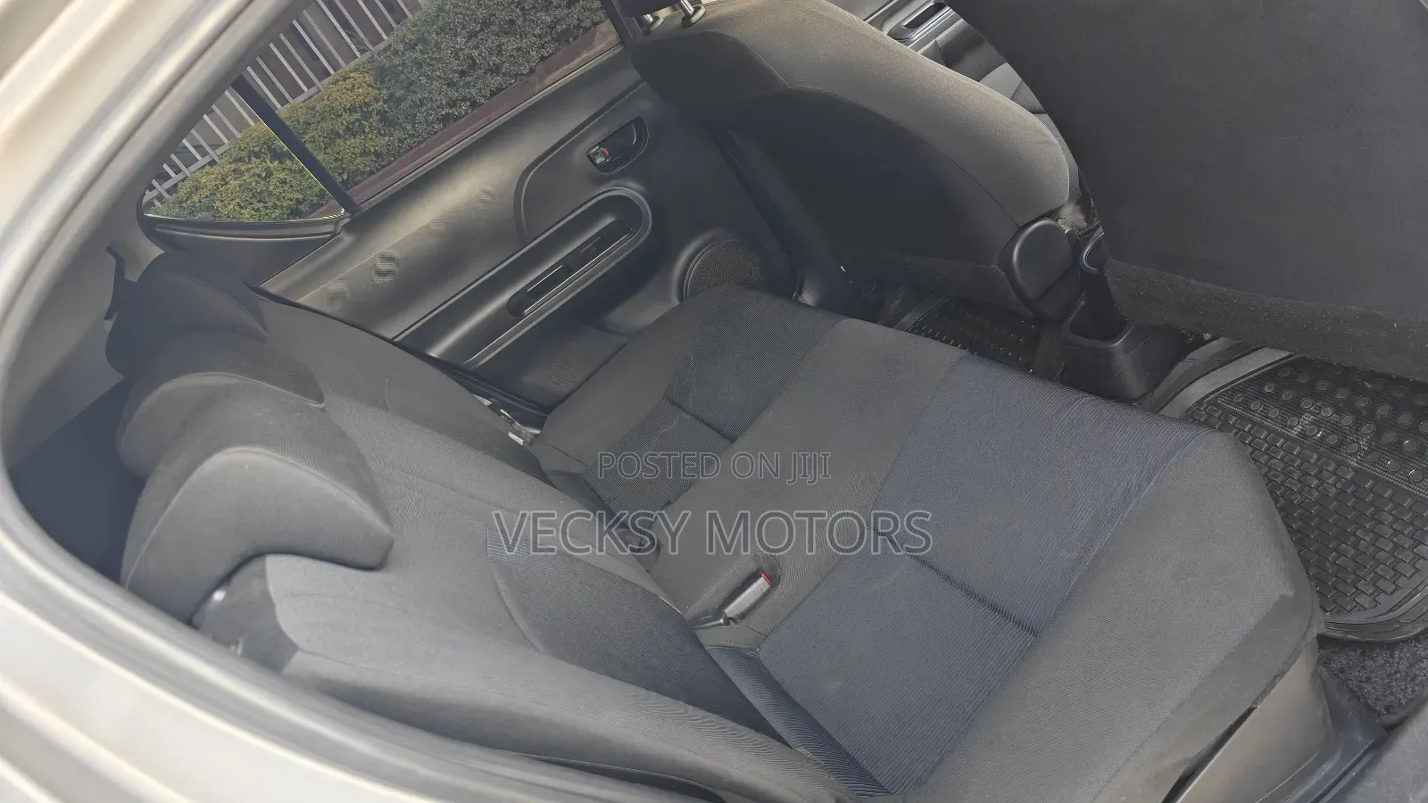 Toyota Aqua 2015 Silver