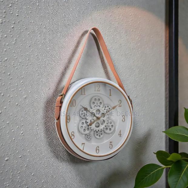 Mechanical Gear Wall Clock With Leather Strap Decoration