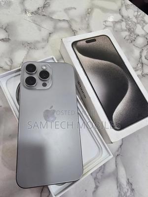 Apple iPhone 15 Pro Max 256 GB Silver - thumbnail 2