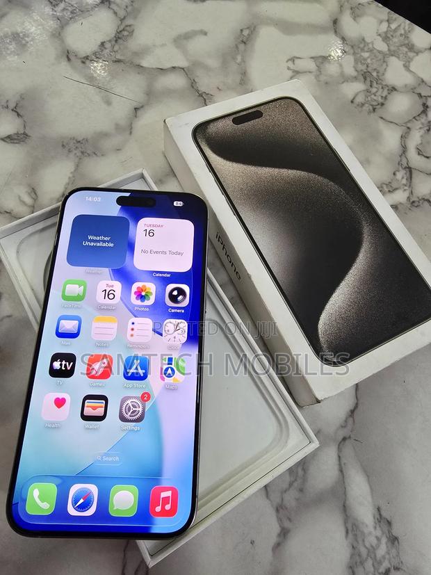 Apple iPhone 15 Pro Max 256 GB Silver - thumbnail 4