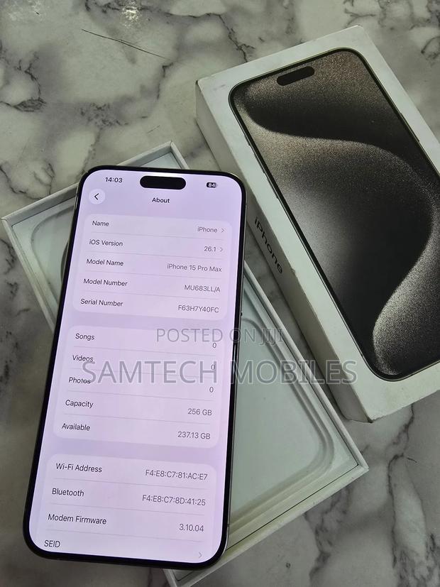 Apple iPhone 15 Pro Max 256 GB Silver - thumbnail 6