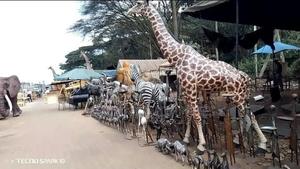 Piny Giraffe Sculpture for Events and Sales