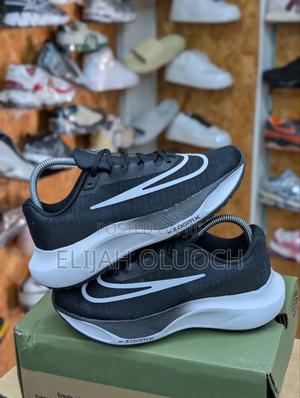 Nike Zoom Fly 5 Running Shoes - thumbnail 2