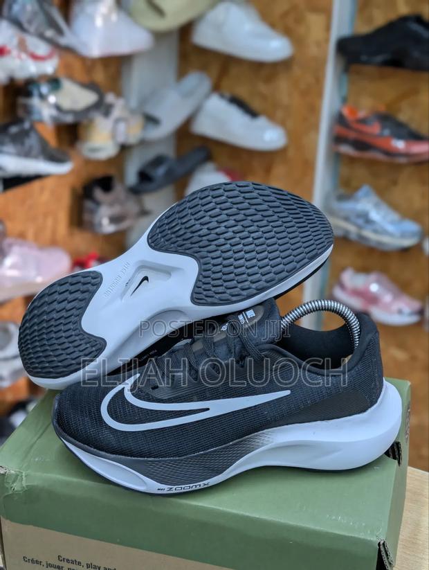 Nike Zoom Fly 5 Running Shoes - thumbnail 3