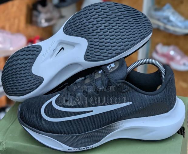 Nike Zoom Fly 5 Running Shoes - thumbnail 4