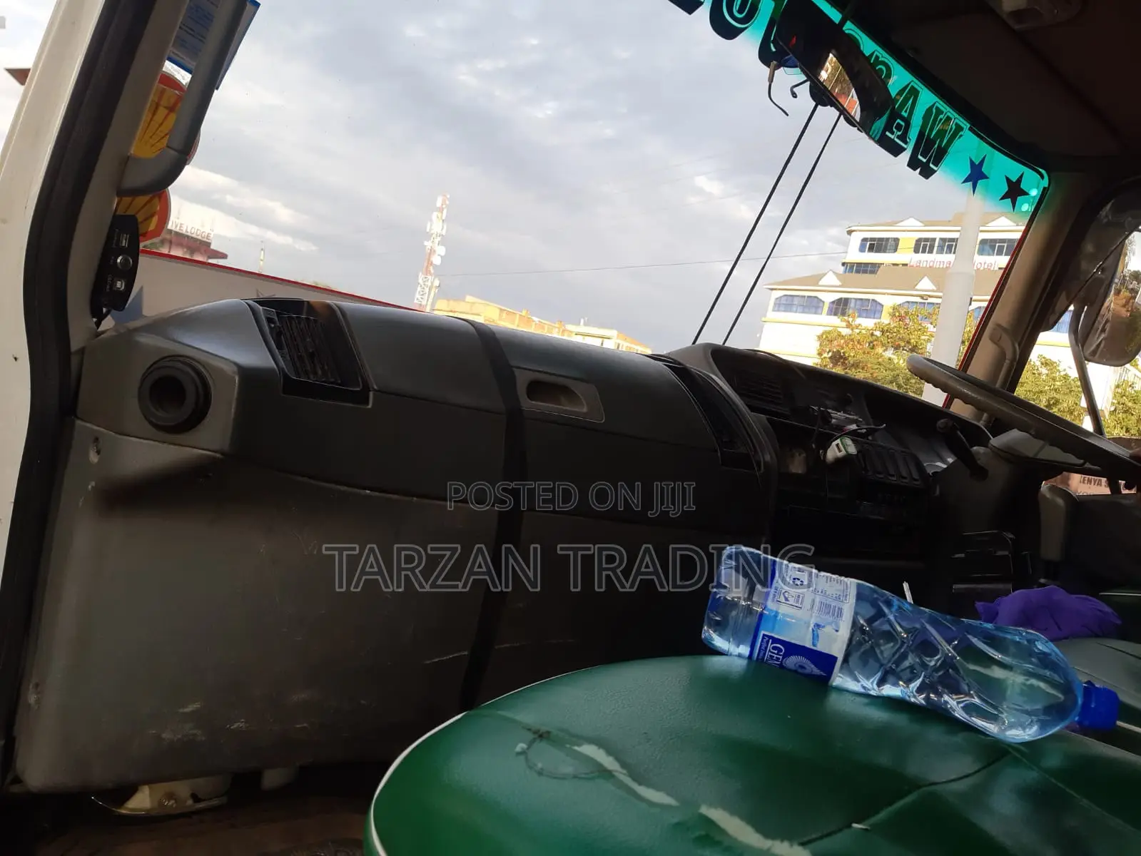 Mitsubishi Mahewa 2021 White