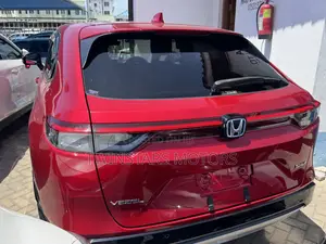 Honda Vezel 2022 Red