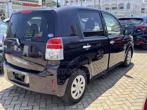 Toyota Spade 1.5 2019 Burgundy