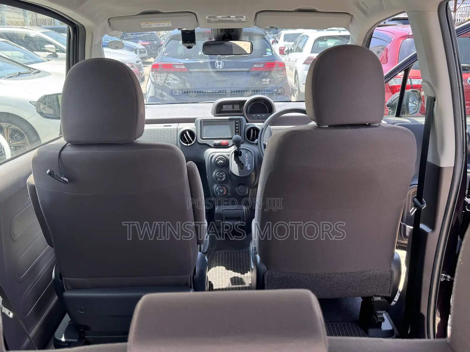 Toyota Spade 1.5 2019 Burgundy