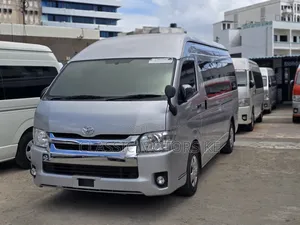Toyota HiAce 2019 Silver