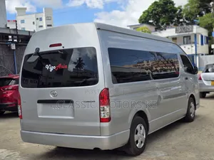 Toyota HiAce 2019 Silver