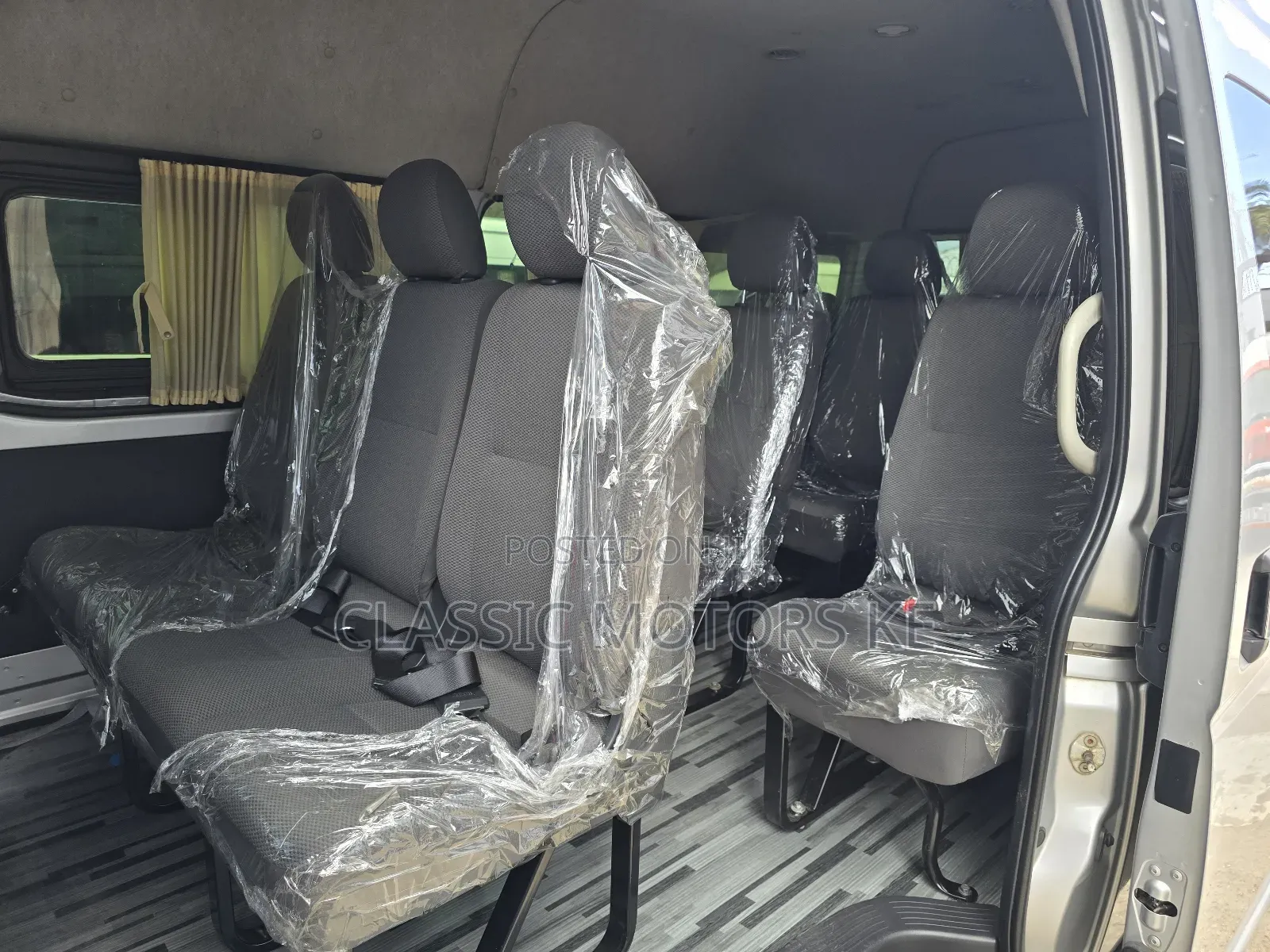 Toyota HiAce 2019 Silver