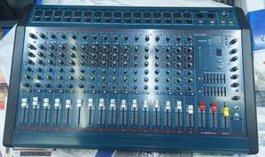 Yamaha 16 Powered Mixer - thumbnail 2