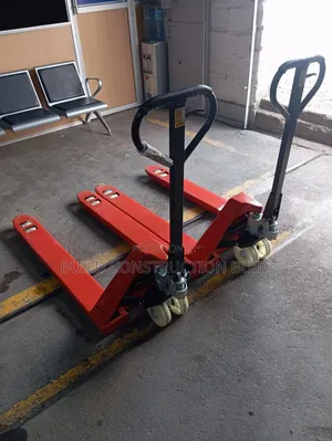 Hand Truck Pallets/Pallet Trucks 3000kgs Suppliers in Kenya.