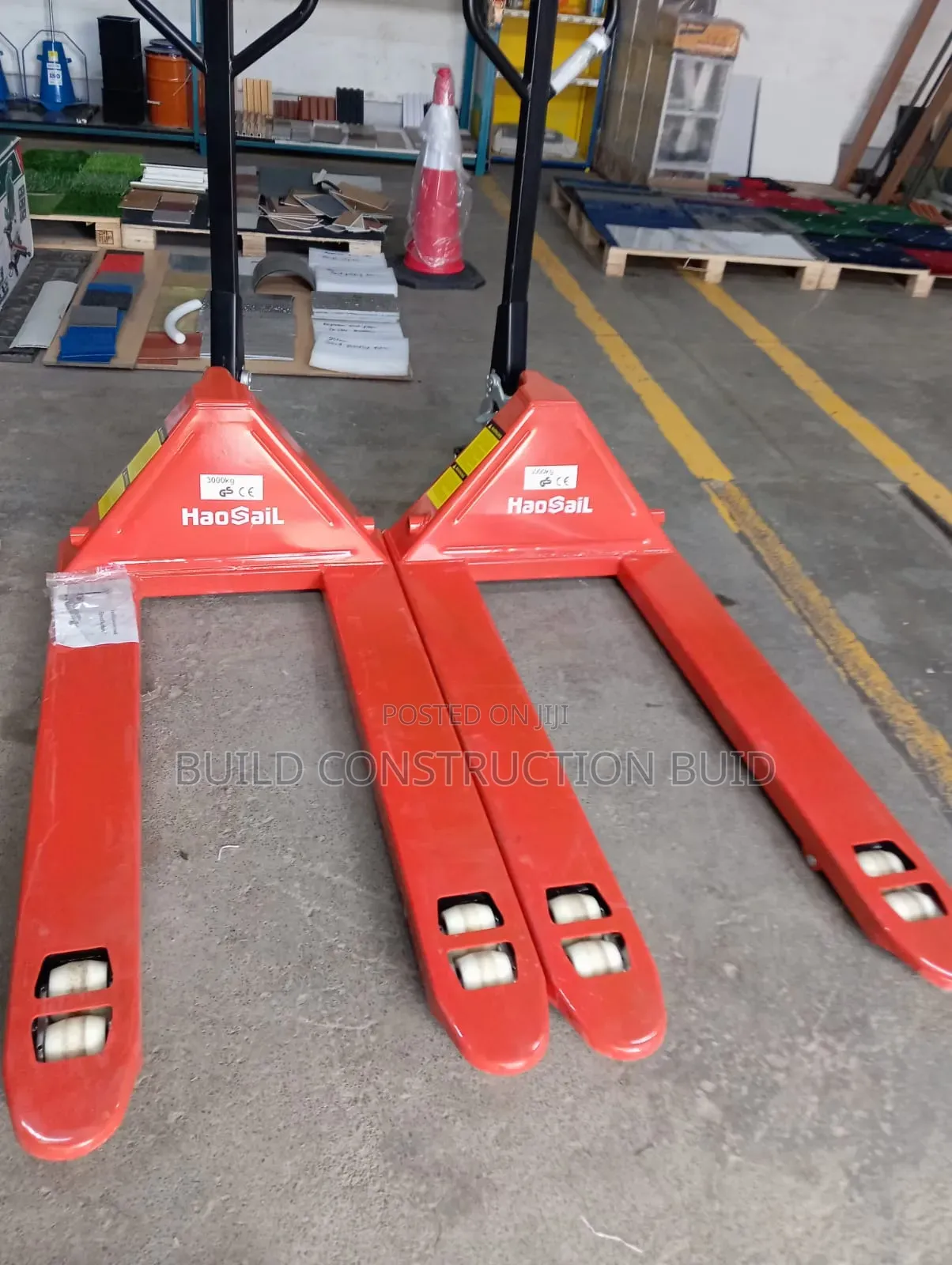 Hand Truck Pallets/Pallet Trucks 3000kgs Suppliers in Kenya.
