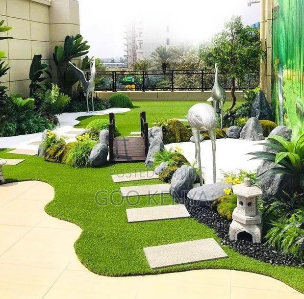 Home Carpet; Synthetic Green Artificial Turf Roll for Football Fields. - thumbnail 3