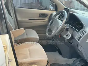 Toyota Gaia 2000 White