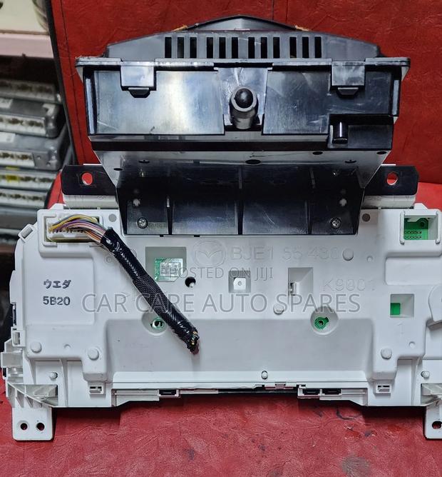Dash Board Clock Mazda Axela 2013 - thumbnail 2