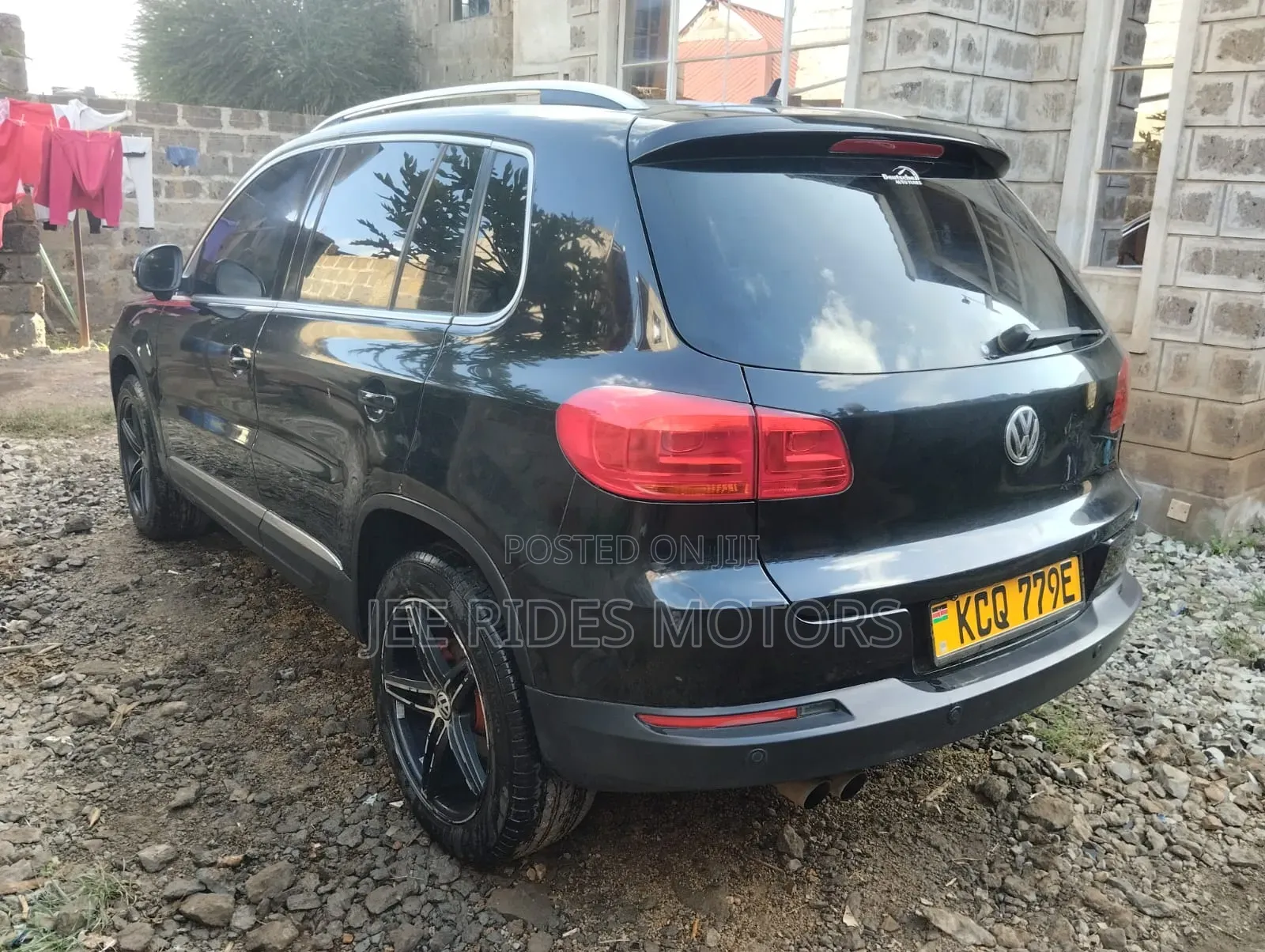 Volkswagen Tiguan S Automatic 2011 Black