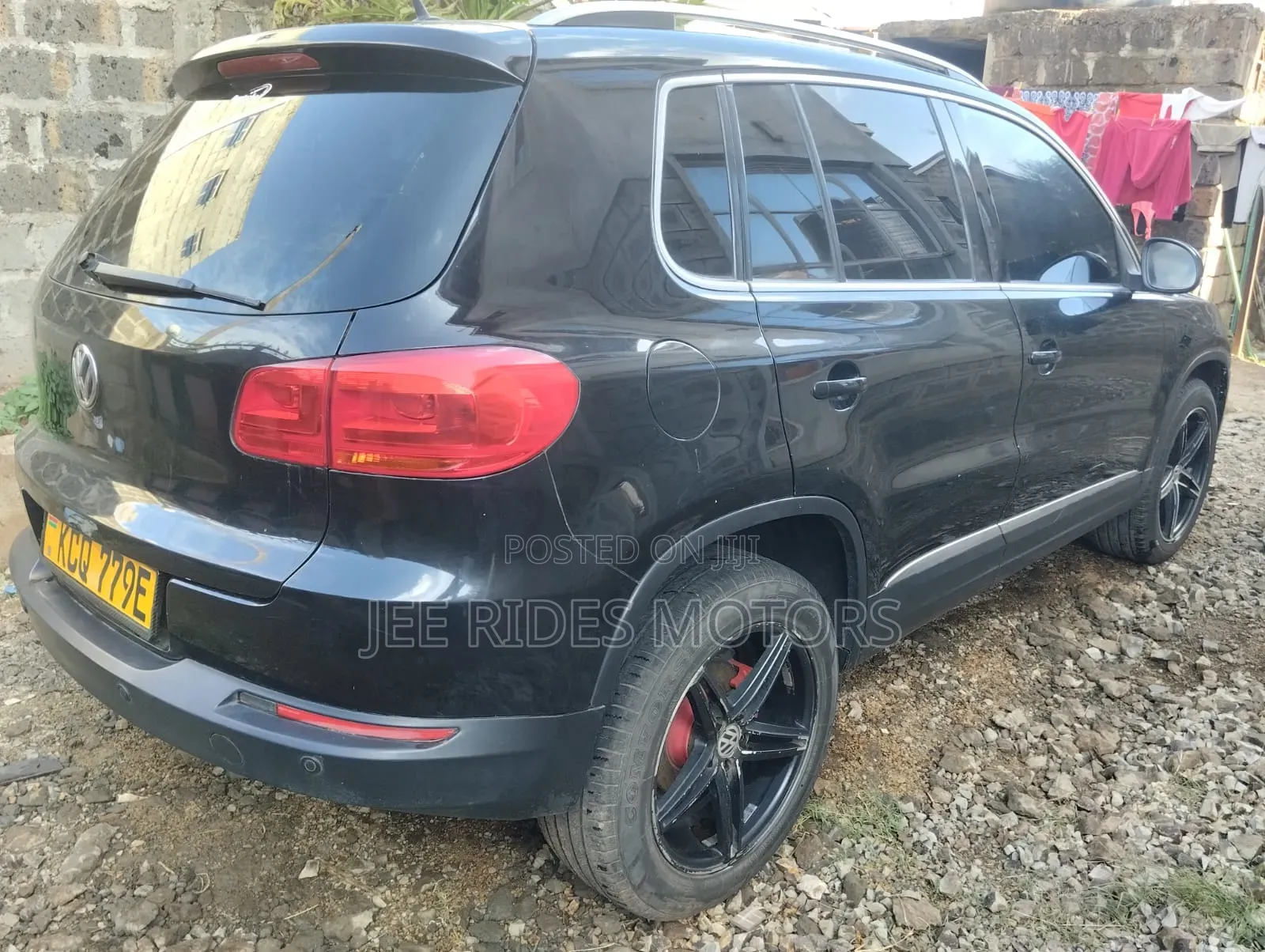 Volkswagen Tiguan S Automatic 2011 Black