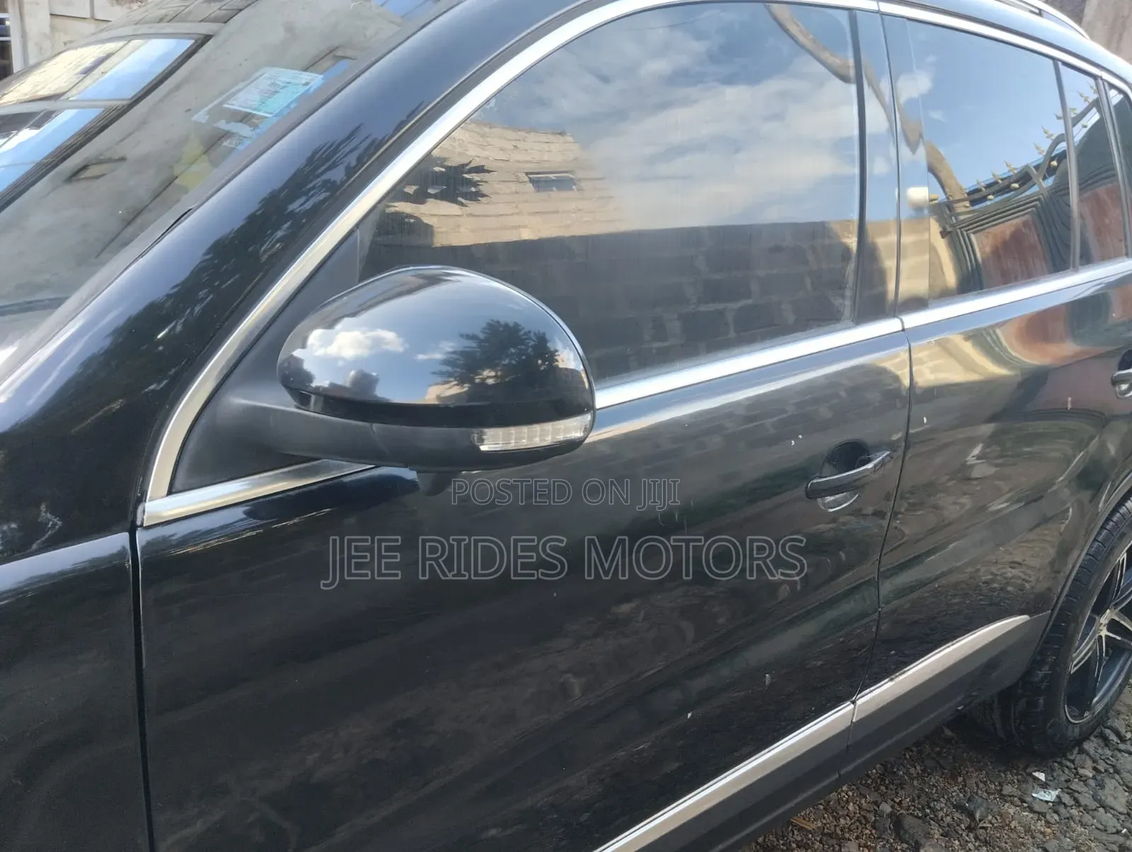 Volkswagen Tiguan S Automatic 2011 Black