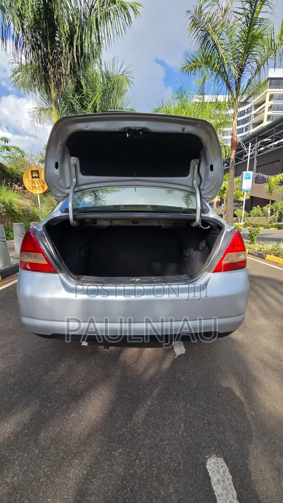 Nissan Tiida 2005 Gray