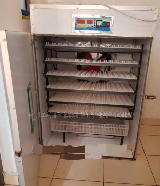Large Capacity Automatic Egg Incubator Machine 1056 Eggs
