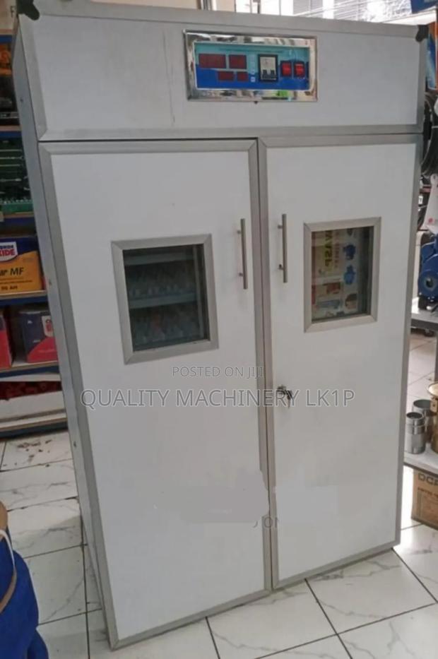 Large Capacity Automatic Egg Incubator Machine 1056 Eggs - thumbnail 2